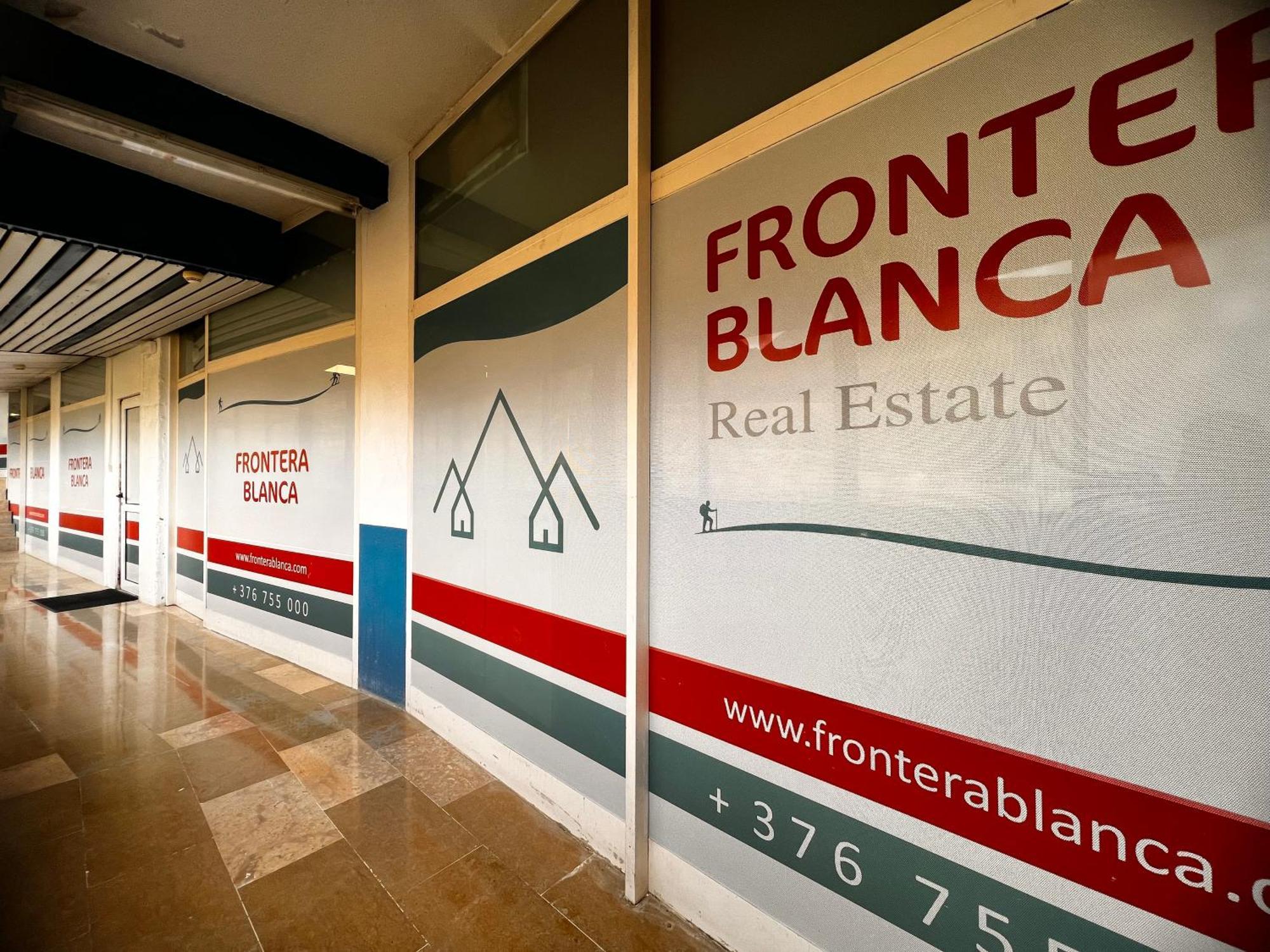 Frontera Blanca Pas De La Casa Exterior foto